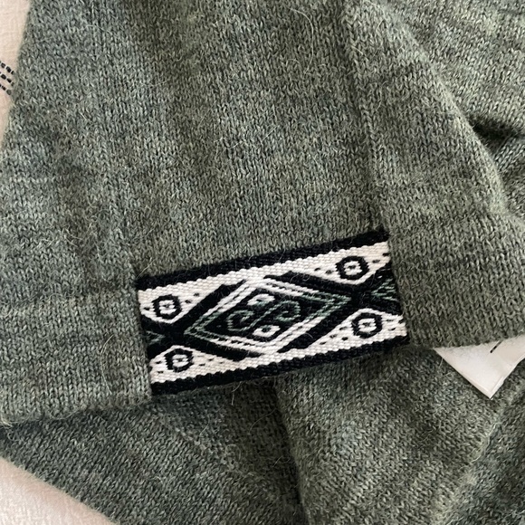 NWT Paka Apparel handmade hoodie sweater in eucalyptus - Picture 3 of 6